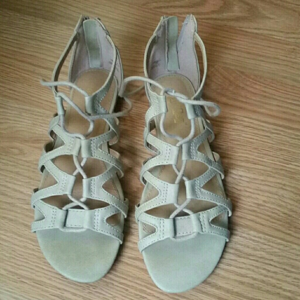 criss cross sandals